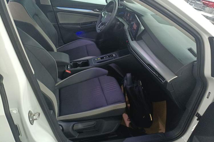 Used Volkswagen Golf 2024 280TSI DSG Pro Enjoyment Edition Right Front Seat