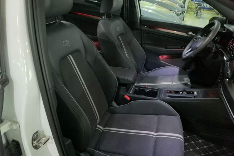 Used Volkswagen Golf 2024 280TSI DSG R-Line 50th Anniversary Edition Right Front Seat