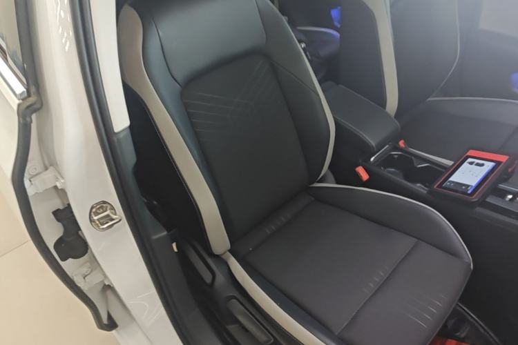 Used Volkswagen Golf 2024 280TSI DSG Pro 50th Anniversary Edition Right Front Seat