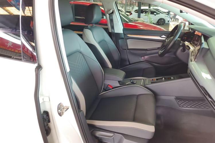 Used Volkswagen Golf 2024 280TSI DSG Pro 50th Anniversary Edition Right Front Seat