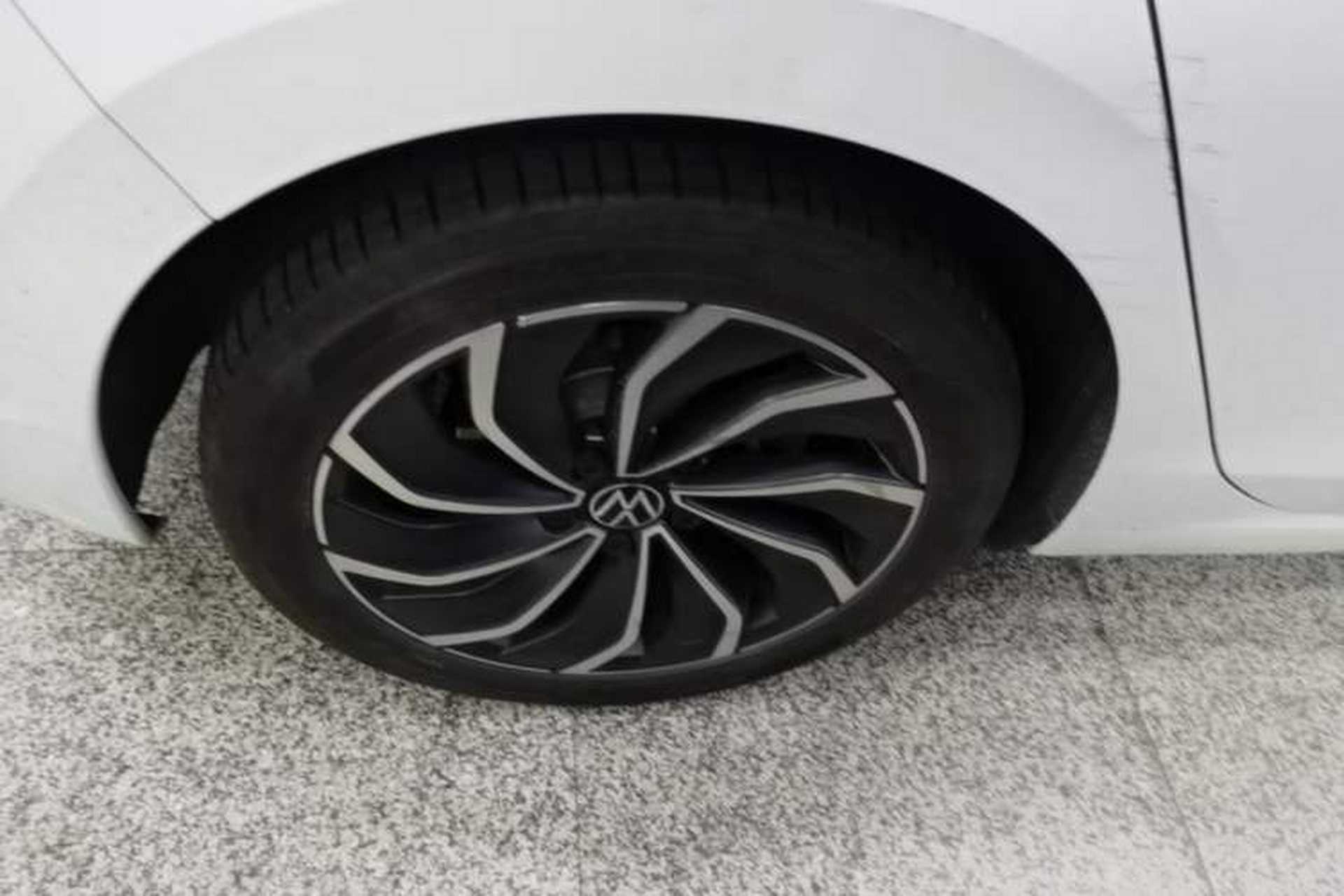 Used Volkswagen Golf 2024 280TSI DSG Pro Enjoyment Edition Right Rear Wheel Hub