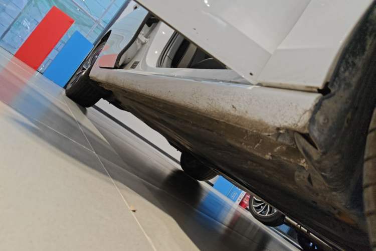 Used Volkswagen Golf 2024 280TSI DSG Pro Enjoyment Edition Right Side Sill