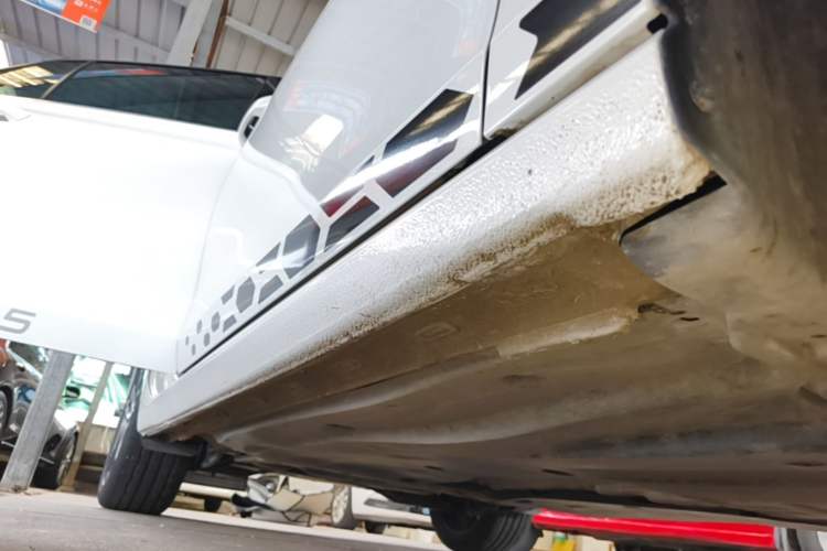 Used Volkswagen Golf 2024 280TSI DSG Pro 50th Anniversary Edition Right Side Sill