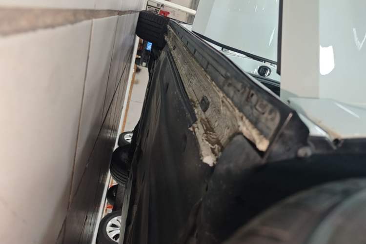 Used Volkswagen Golf 2024 280TSI DSG Pro Expert Edition Right Side Sill
