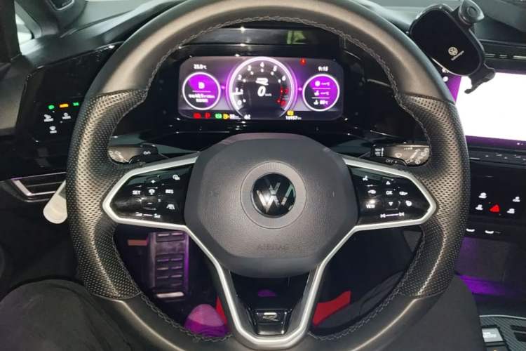 Used Volkswagen Golf 2024 280TSI DSG R-Line 50th Anniversary Edition Steering Wheel