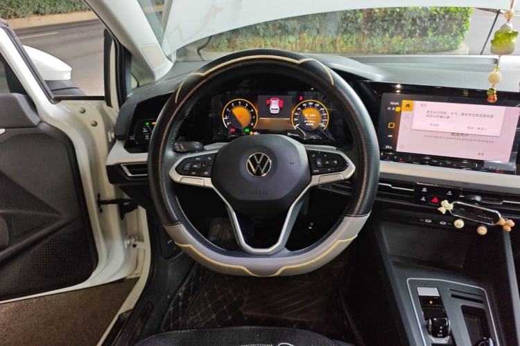 Used Volkswagen Golf 2024 280TSI DSG Pro 50th Anniversary Edition Steering Wheel