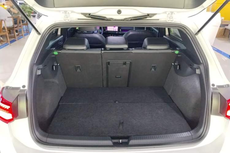 Used Volkswagen Golf 2024 280TSI DSG R-Line 50th Anniversary Edition Trunk
