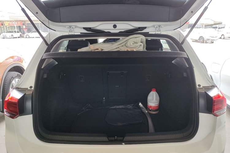 Used Volkswagen Golf 2024 280TSI DSG Pro 50th Anniversary Edition Trunk