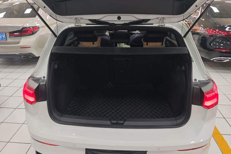 Used Volkswagen Golf 2024 280TSI DSG Pro Expert Edition Trunk