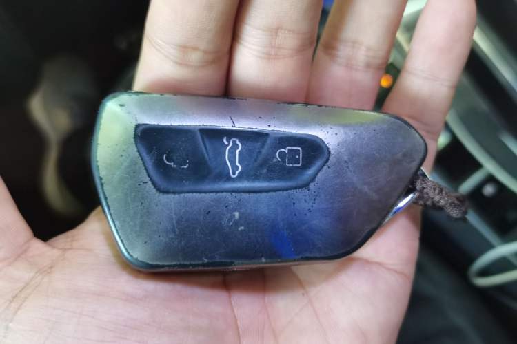 Used Volkswagen Golf 2024 280TSI DSG R-Line 50th Anniversary Edition Vehicle Key