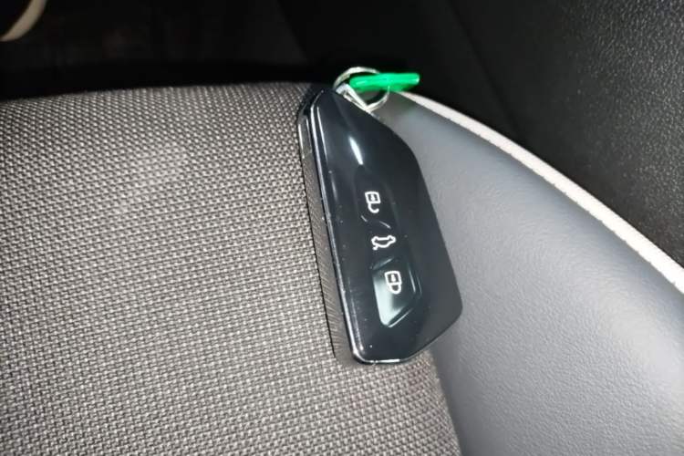 Used Volkswagen Golf 2024 280TSI DSG Pro 50th Anniversary Edition Vehicle Key