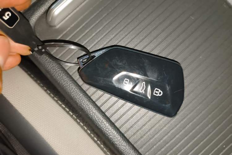 Used Volkswagen Golf 2024 280TSI DSG Pro 50th Anniversary Edition Vehicle Key
