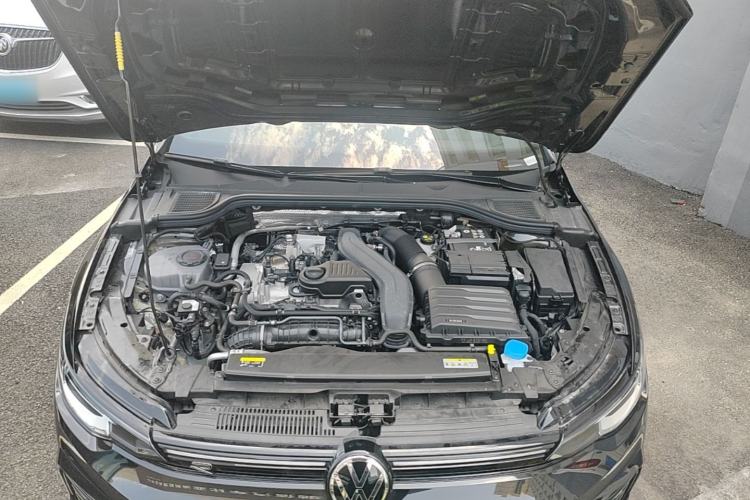 Used Volkswagen Golf 2025 Facelifted II 300TSI R-Line Engine Bay