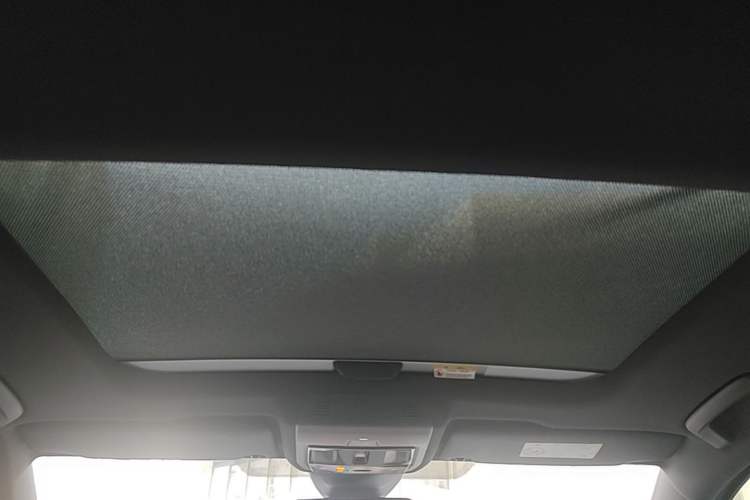 Used Volkswagen Golf 2025 Facelifted II 300TSI R-Line Headliner