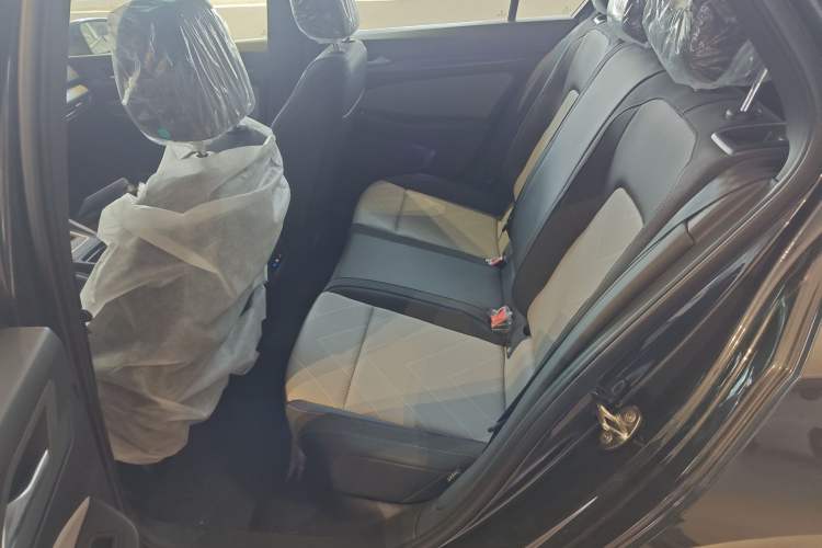Used Volkswagen Golf 2025 Facelifted II 300TSI R-Line Left Rear Seat