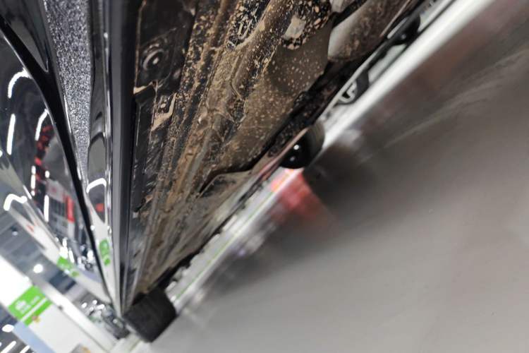 Used Volkswagen Golf 2025 Facelift 300TSI R-Line Left Side Sill