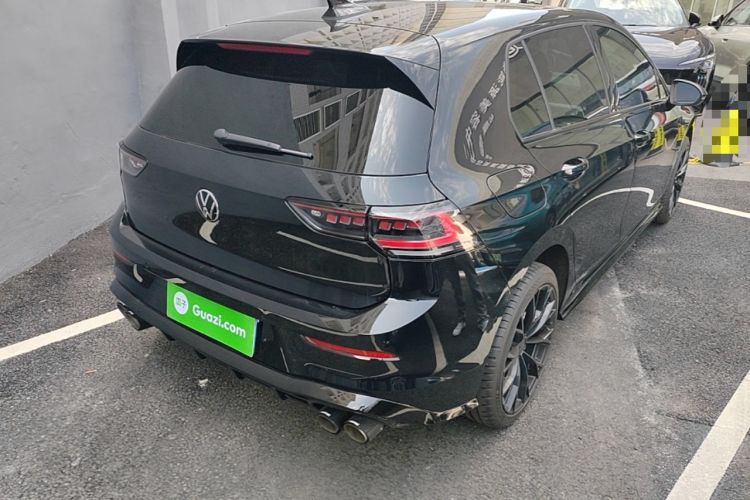 Used Volkswagen Golf 2025 Facelifted II 300TSI R-Line Rear Right 45 Deg