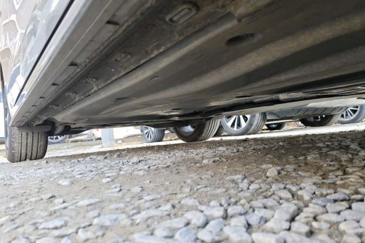 Used Volkswagen Golf 2025 300TSI R-Line Chassis Front Right