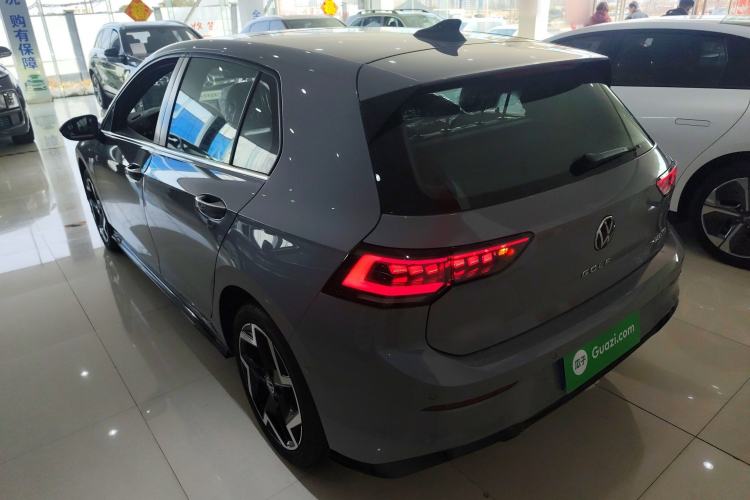 Used Volkswagen Golf 2025 Facelift 300TSI R-Line Exterior 2