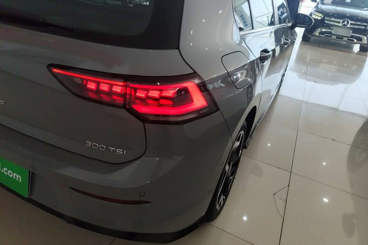 Used Volkswagen Golf 2025 Facelift 300TSI R-Line Exterior 3