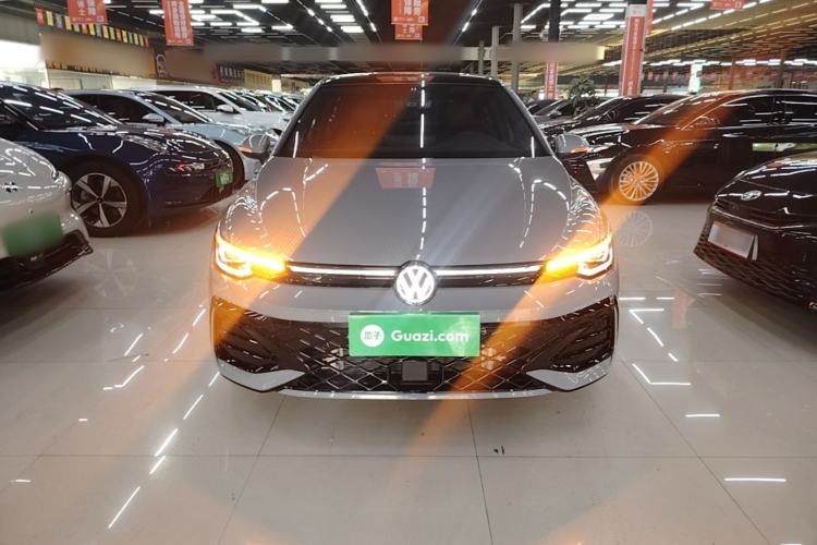 Used Volkswagen Golf 2025 Facelift 300TSI R-Line Front
