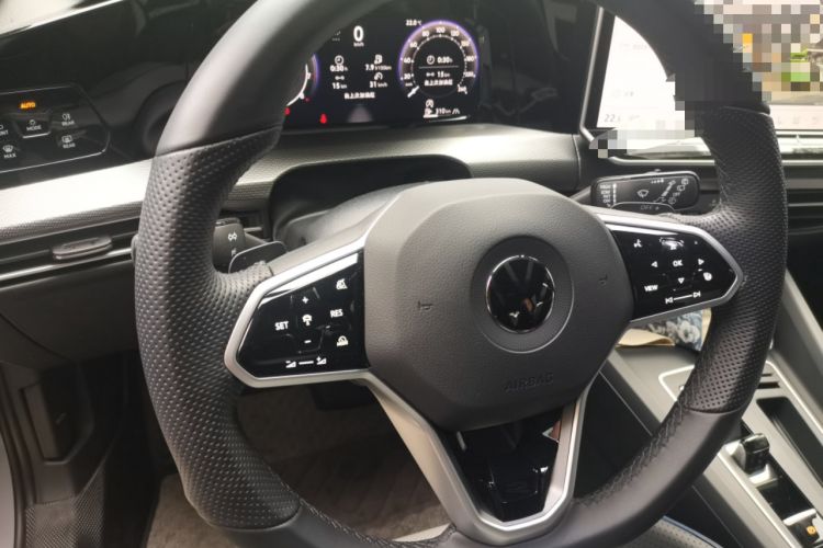 Used Volkswagen Golf 2025 300TSI R-Line Instrument Cluster