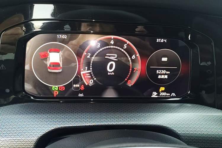 Used Volkswagen Golf 2025 Facelift 300TSI R-Line Instrument Cluster