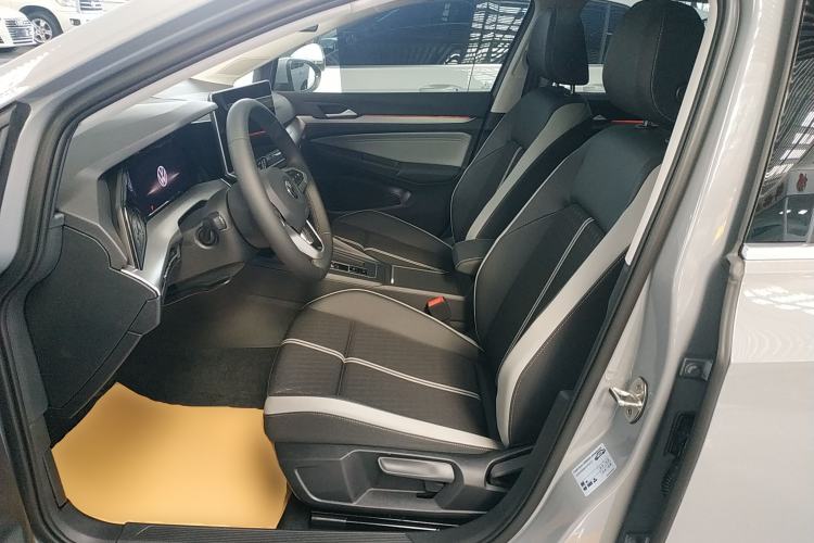 Used Volkswagen Golf 2025 Facelifted 300TSI Pro Left Front Seat
