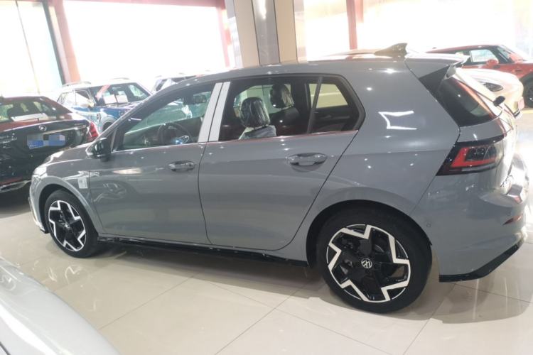 Used Volkswagen Golf 2025 Facelift 300TSI R-Line Left Side