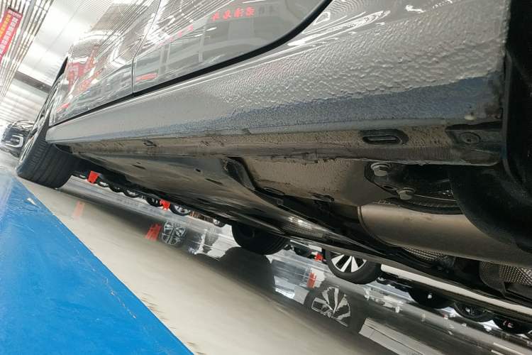 Used Volkswagen Golf 2025 Facelifted 300TSI Pro Left Side Sill