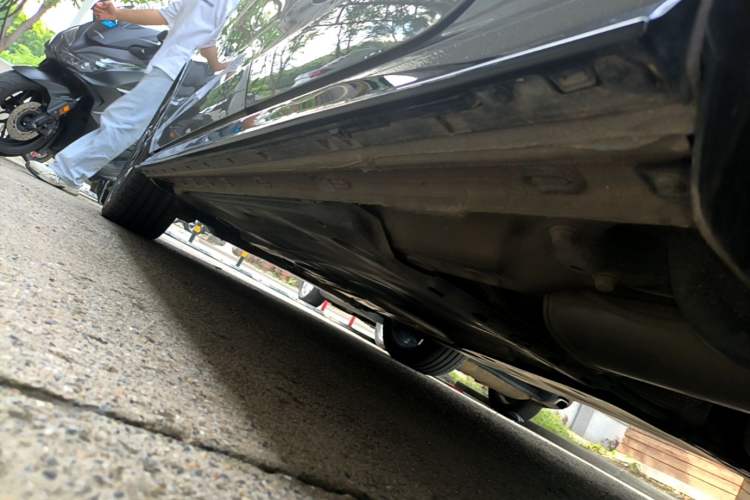 Used Volkswagen Golf 2025 300TSI R-Line Left Side Sill
