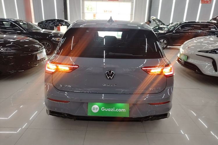 Used Volkswagen Golf 2025 Facelift 300TSI R-Line Rear