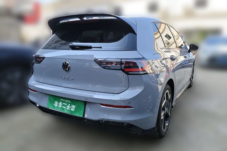 Used Volkswagen Golf 2025 300TSI R-Line Rear Right 45 Deg