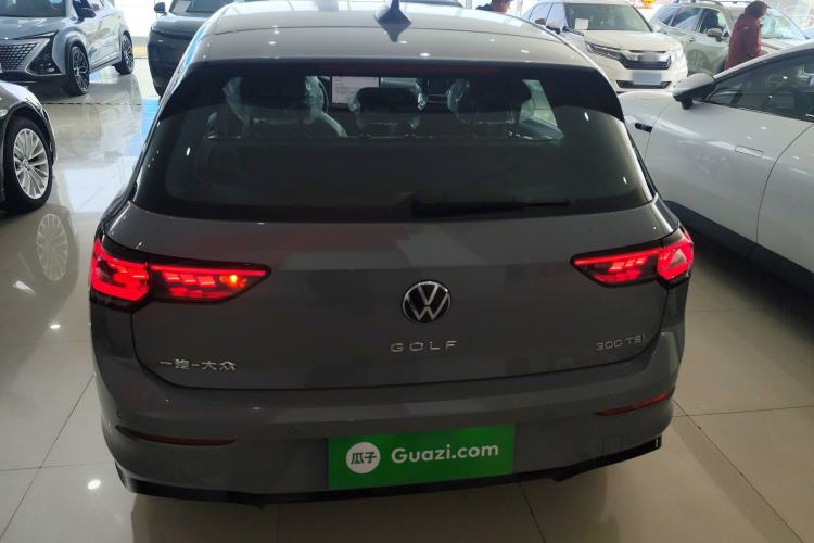 Used Volkswagen Golf 2025 Facelift 300TSI R-Line Rear