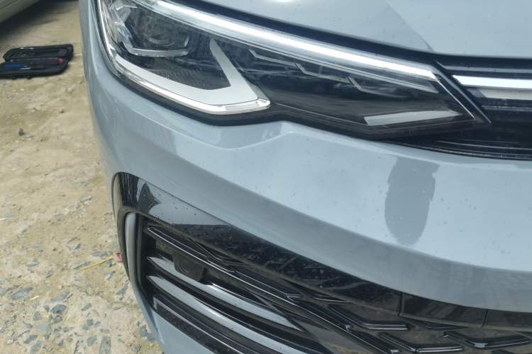 Used Volkswagen Golf 2025 300TSI R-Line Right Front Headlight