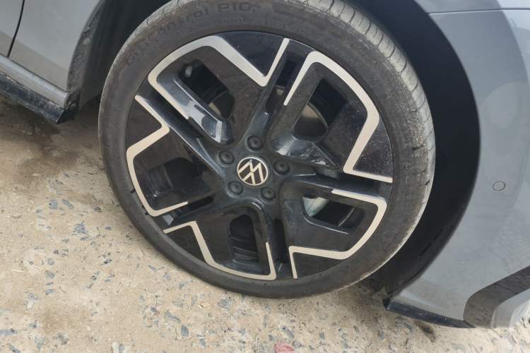 Used Volkswagen Golf 2025 300TSI R-Line Right Front Wheel Hub