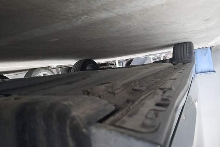 Used Volkswagen Golf 2025 Facelift 300TSI R-Line Right Side Sill
