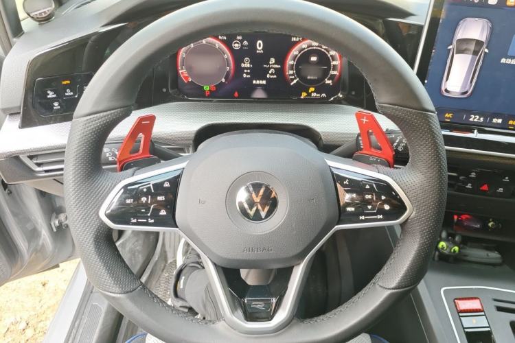 Used Volkswagen Golf 2025 300TSI R-Line Steering Wheel