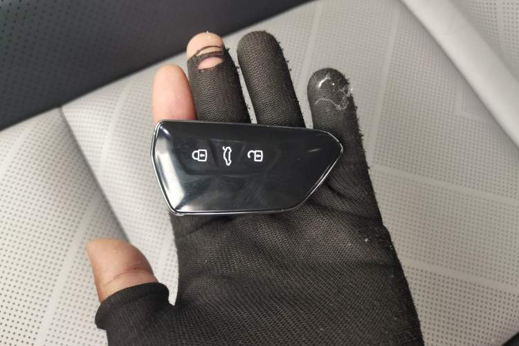 Used Volkswagen Golf 2025 300TSI R-Line Vehicle Key