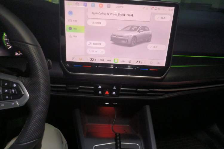Used Volkswagen Golf 2025 Facelift 300TSI R-Line Audio And AC Panel