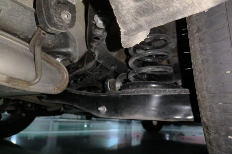 Used Volkswagen Golf 2025 Facelift 300TSI R-Line Chassis Rear Right