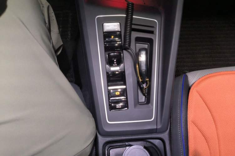 Used Volkswagen Golf 2025 Facelift 300TSI R-Line Gear Lever
