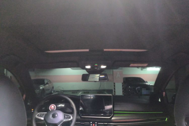 Used Volkswagen Golf 2025 Facelift 300TSI R-Line Headliner