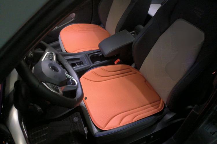 Used Volkswagen Golf 2025 Facelift 300TSI R-Line Left Front Seat