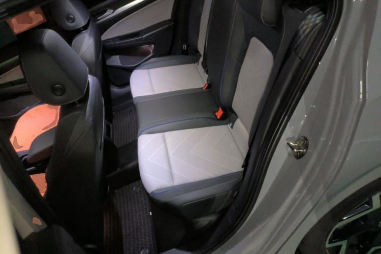 Used Volkswagen Golf 2025 Facelift 300TSI R-Line Left Rear Seat