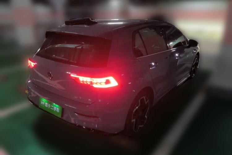 Used Volkswagen Golf 2025 Facelift 300TSI R-Line Rear Right 45 Deg