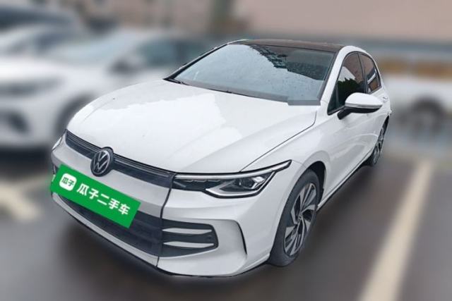 Ojetý Volkswagen Golf 2025 Facelifted 300TSI Pro