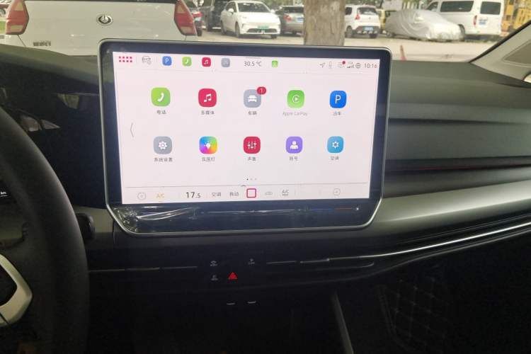 Used Volkswagen Golf 2025 Facelifted 300TSI Pro Audio And AC Panel