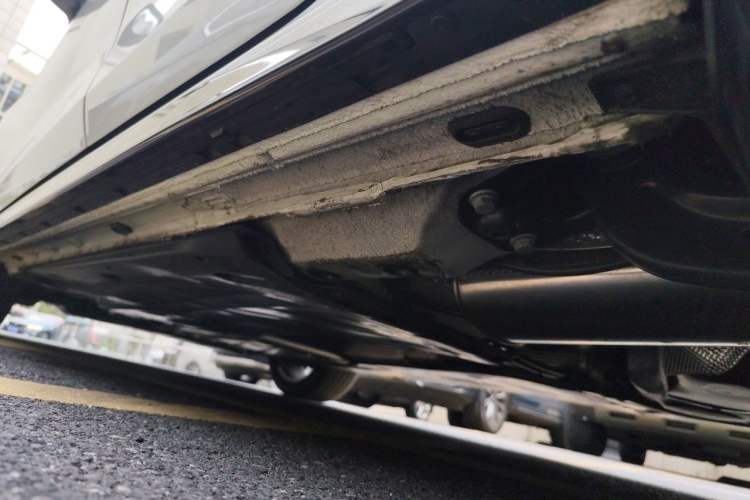Used Volkswagen Golf 2025 300TSI R-Line Chassis Rear Left