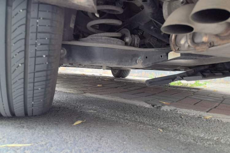 Used Volkswagen Golf 2025 300TSI R-Line Chassis Rear Left